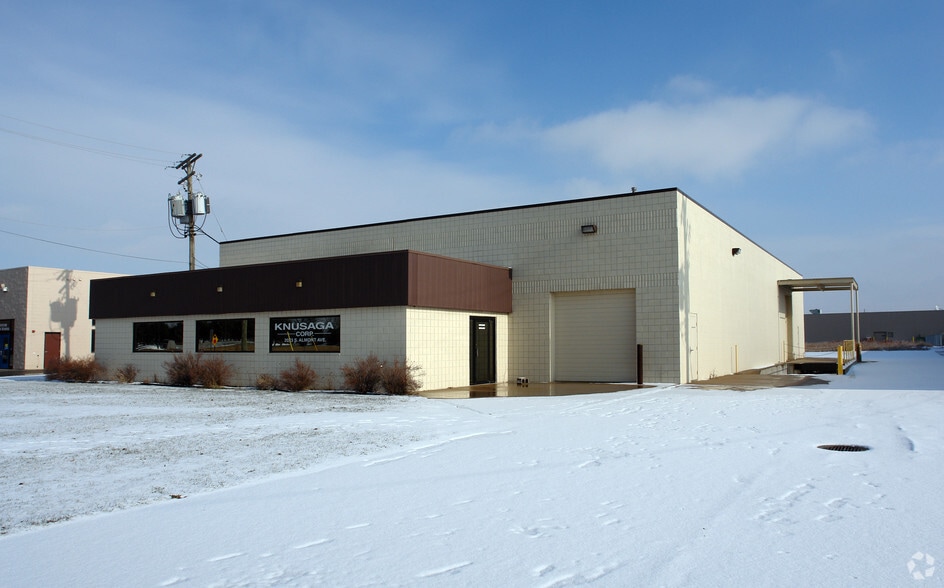 2073 S Almont Ave, Imlay City, MI 48444