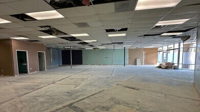 700-780 Ocean Beach Hwy, Longview, WA for lease Interior Photo- Image 2 of 5