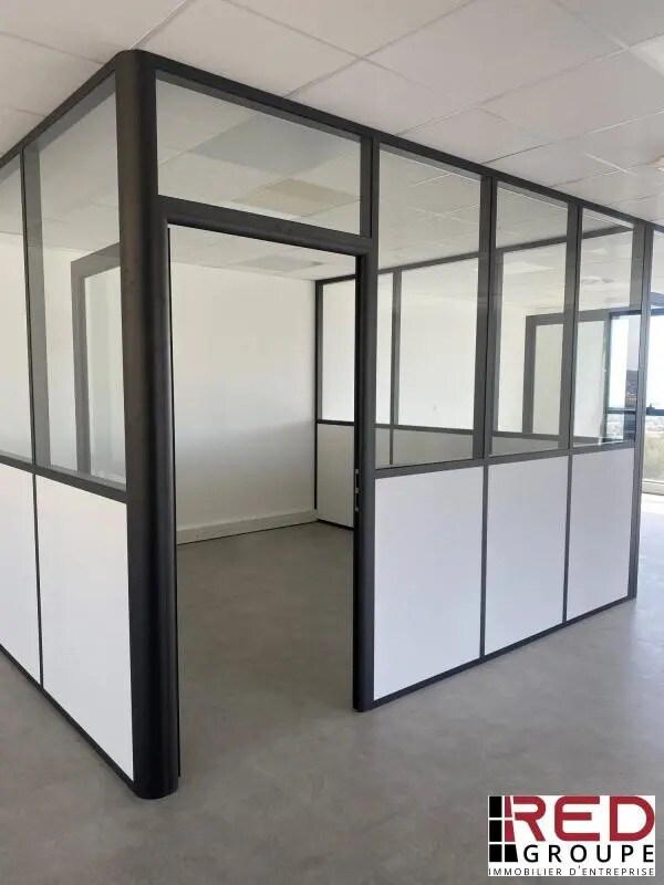 Office in La Ciotat for lease Building Photo- Image 1 of 6