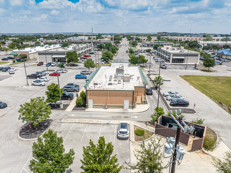 5880 De Zavala Rd, San Antonio, TX for sale - Building Photo - Image 3 of 6