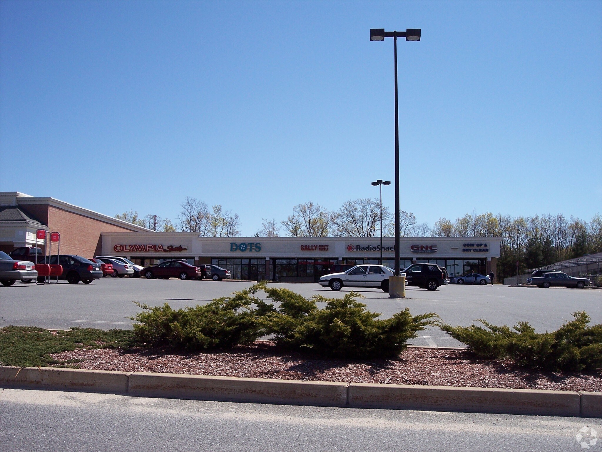 7086 Worcester Rd, ster, MA 01570 ster Plaza