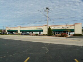 145-153 Sayton Rd, Fox Lake, IL for lease Interior Photo- Image 1 of 5
