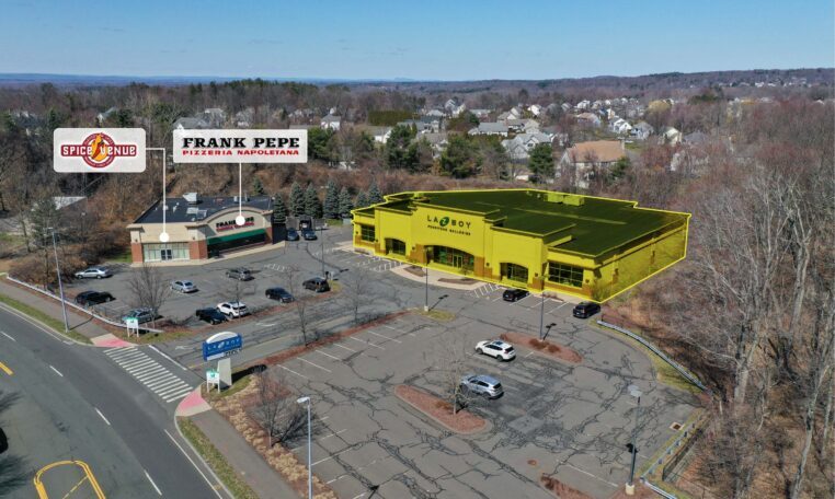 233 Buckland Hills Dr, Manchester, CT for lease - Building Photo - Image 1 of 5