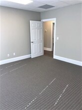 284 S Main St, Alpharetta, GA for lease Interior Photo- Image 2 of 15