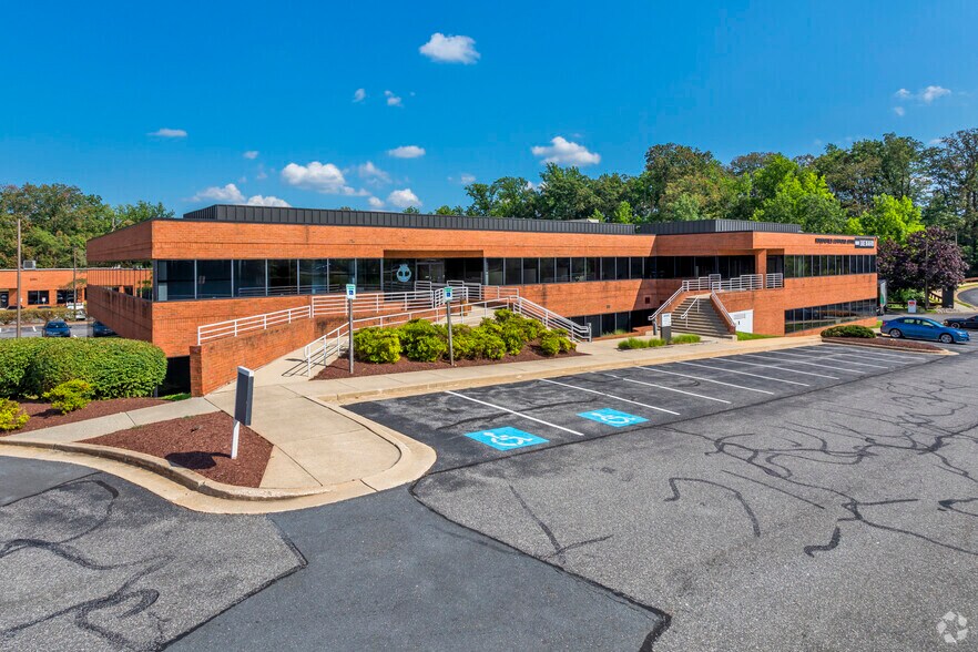 4000 Blackburn Ln, Burtonsville, MD for lease - Building Photo - Image 1 of 6