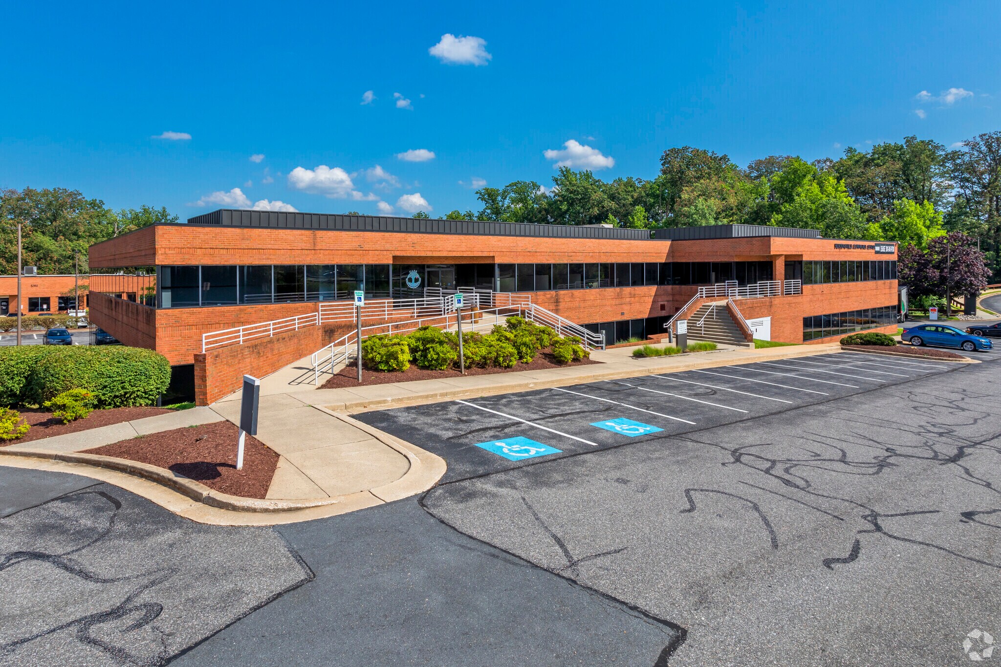 4000 Blackburn Ln, Burtonsville, MD for lease Building Photo- Image 1 of 7