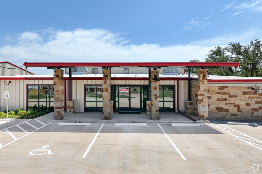 1301 Weatherford Hwy, Granbury, TX for sale - Building Photo - Image 3 of 10