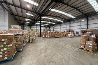 Crockfold Ln, Basingstoke for lease Interior Photo- Image 2 of 3