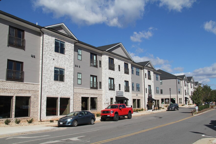 112 Cornerstone St, Lynchburg, VA for sale - Building Photo - Image 1 of 1