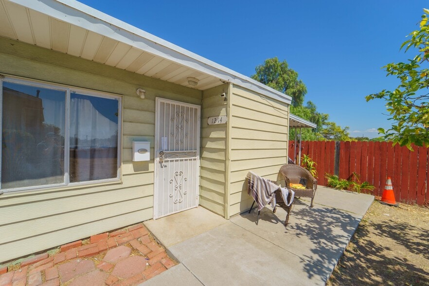 1202-1216 E 7th St, National City, CA for sale - Building Photo - Image 3 of 18