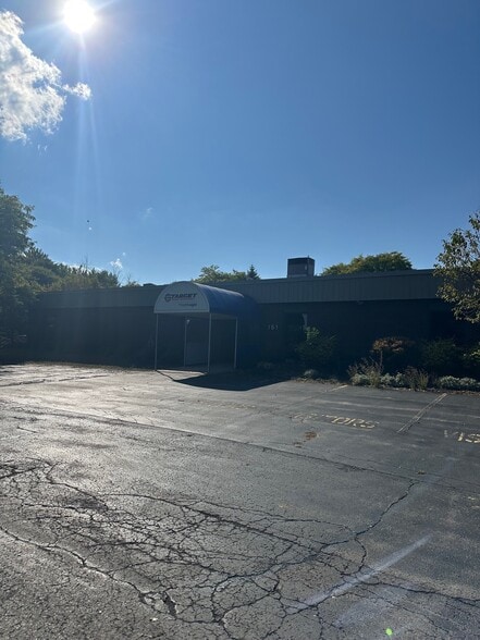 151 John James Audubon Pky, Amherst, NY for sale - Building Photo - Image 2 of 15