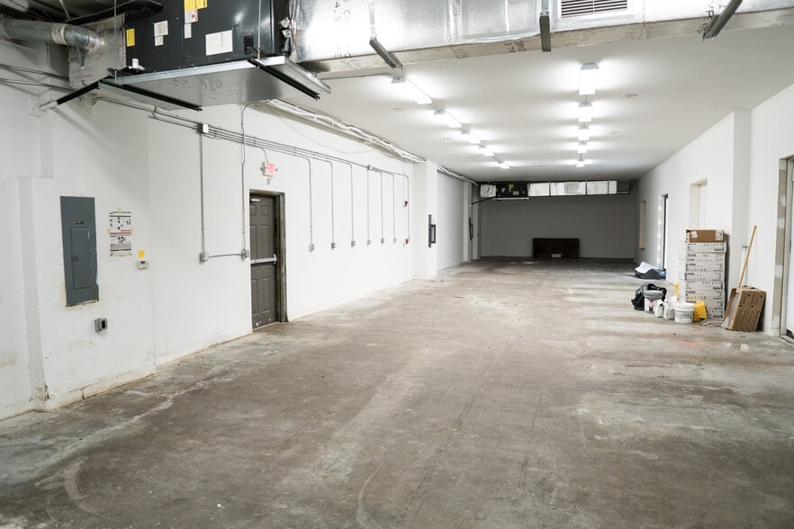 3780 NW 24th Blvd, Gainesville, FL for lease - Interior Photo - Image 2 of 33