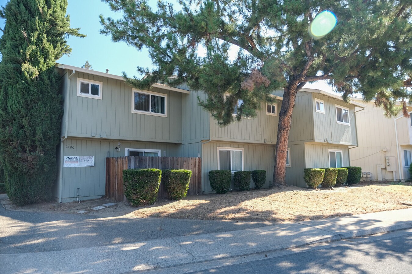 1199 Melton Dr, Yuba City, CA 95991