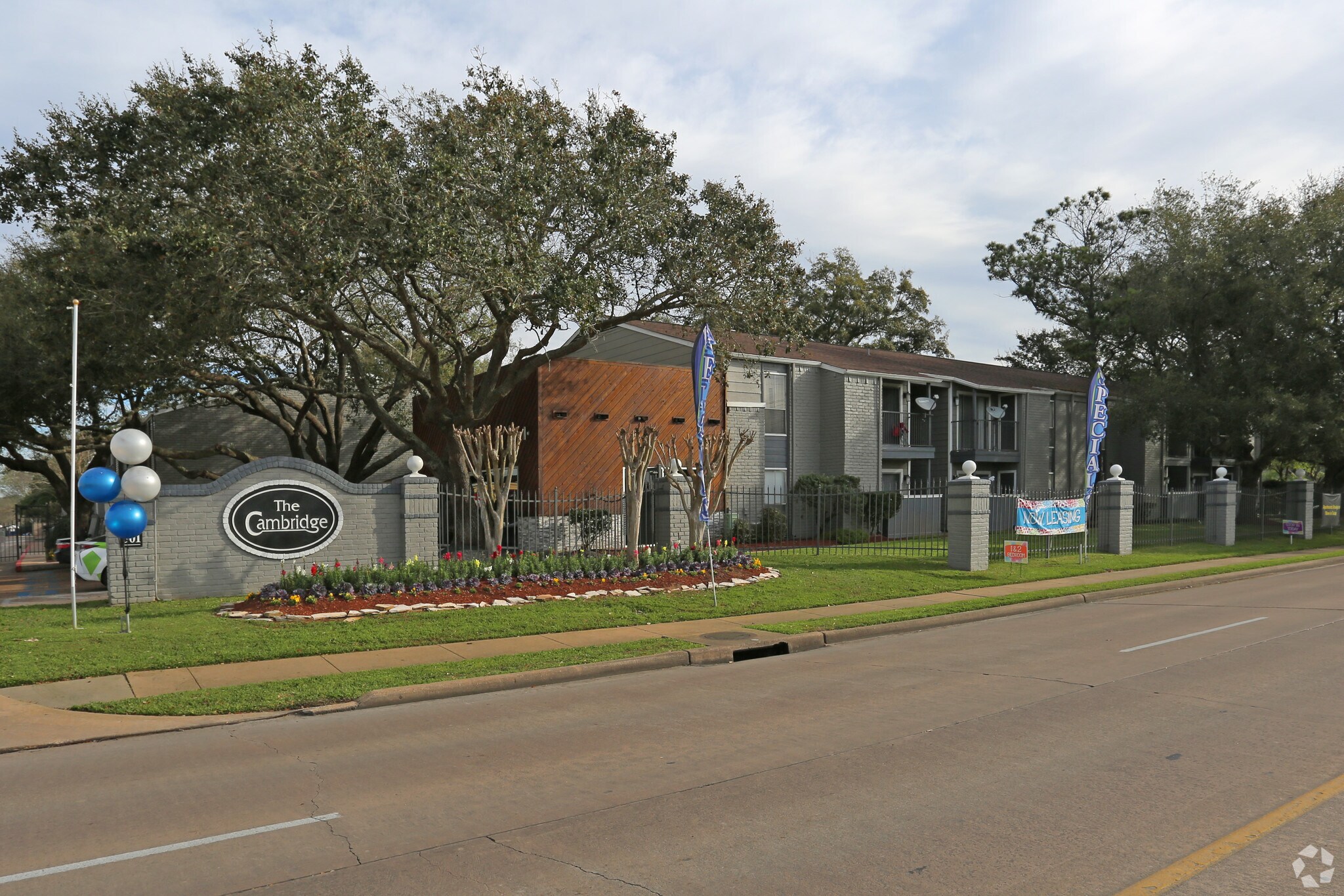 301 Cannan Dr, Angleton, TX for sale Primary Photo- Image 1 of 1