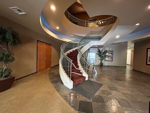 1881 W Kennedy Blvd, Tampa, FL for lease Interior Photo- Image 1 of 9