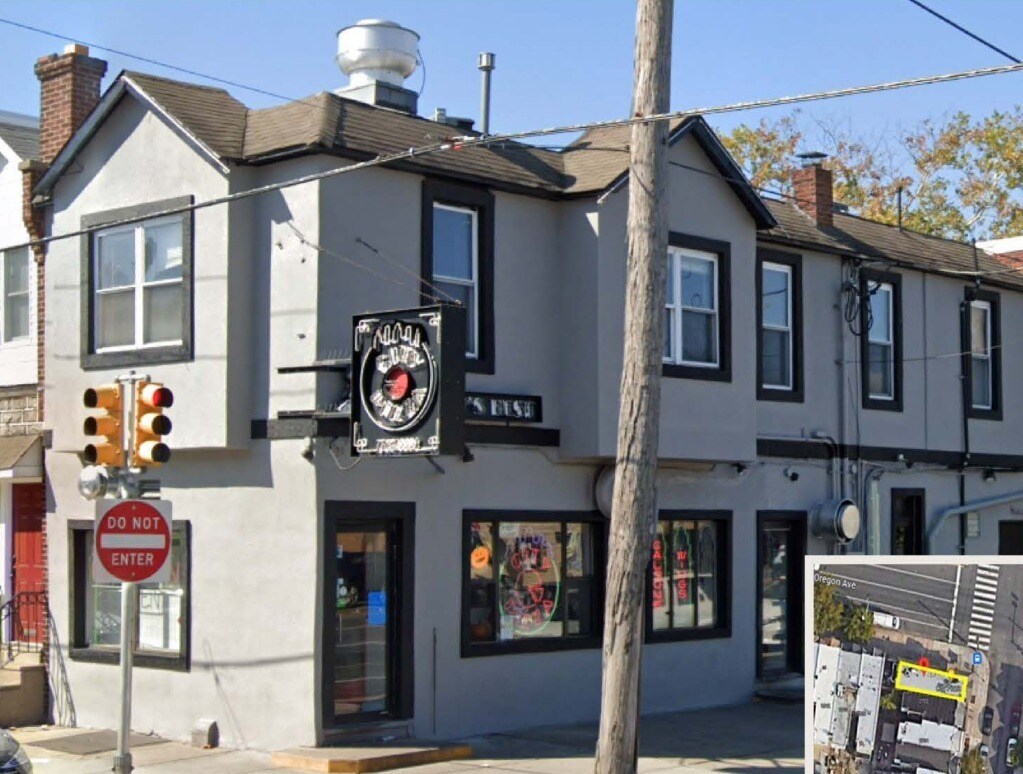 City Pizza Portfolio portfolio of 2 properties for sale on LoopNet.com Primary Photo- Image 1 of 3