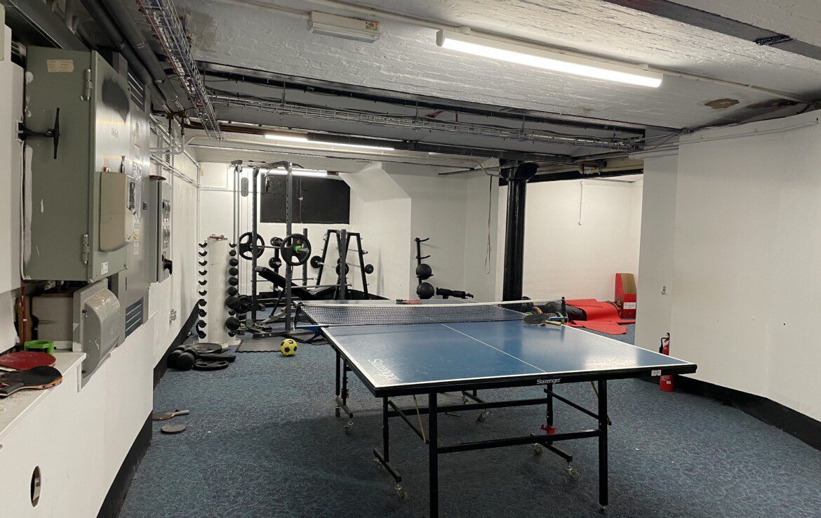 Kingsway, Newport for lease Interior Photo- Image 1 of 11