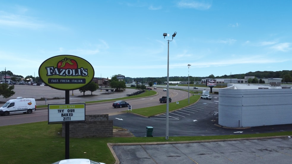 1914 Emporium Dr, Jackson, TN for lease - Building Photo - Image 3 of 4