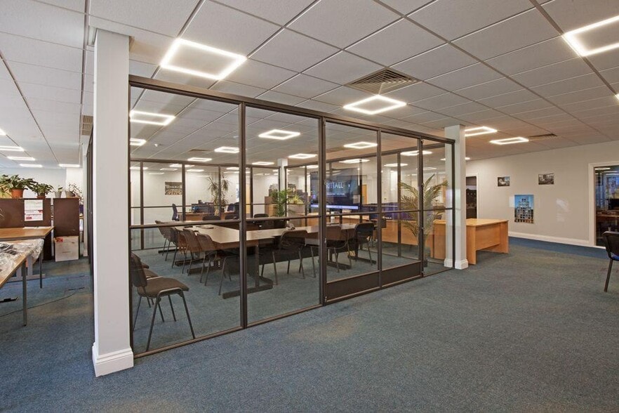 4 Freebournes Rd, Witham for sale - Building Photo - Image 3 of 12