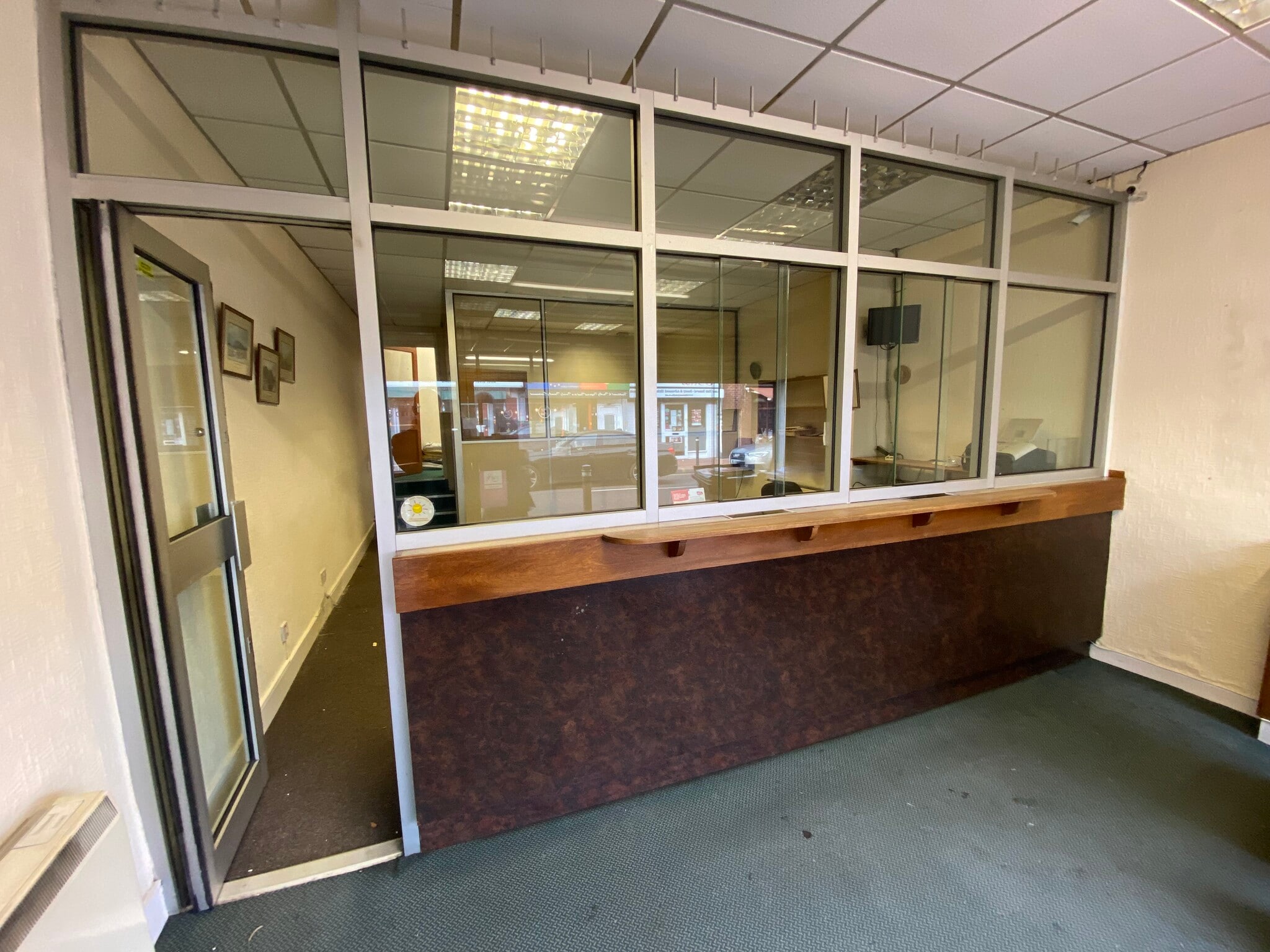 492 Bearwood Rd, Smethwick for sale Interior Photo- Image 1 of 1