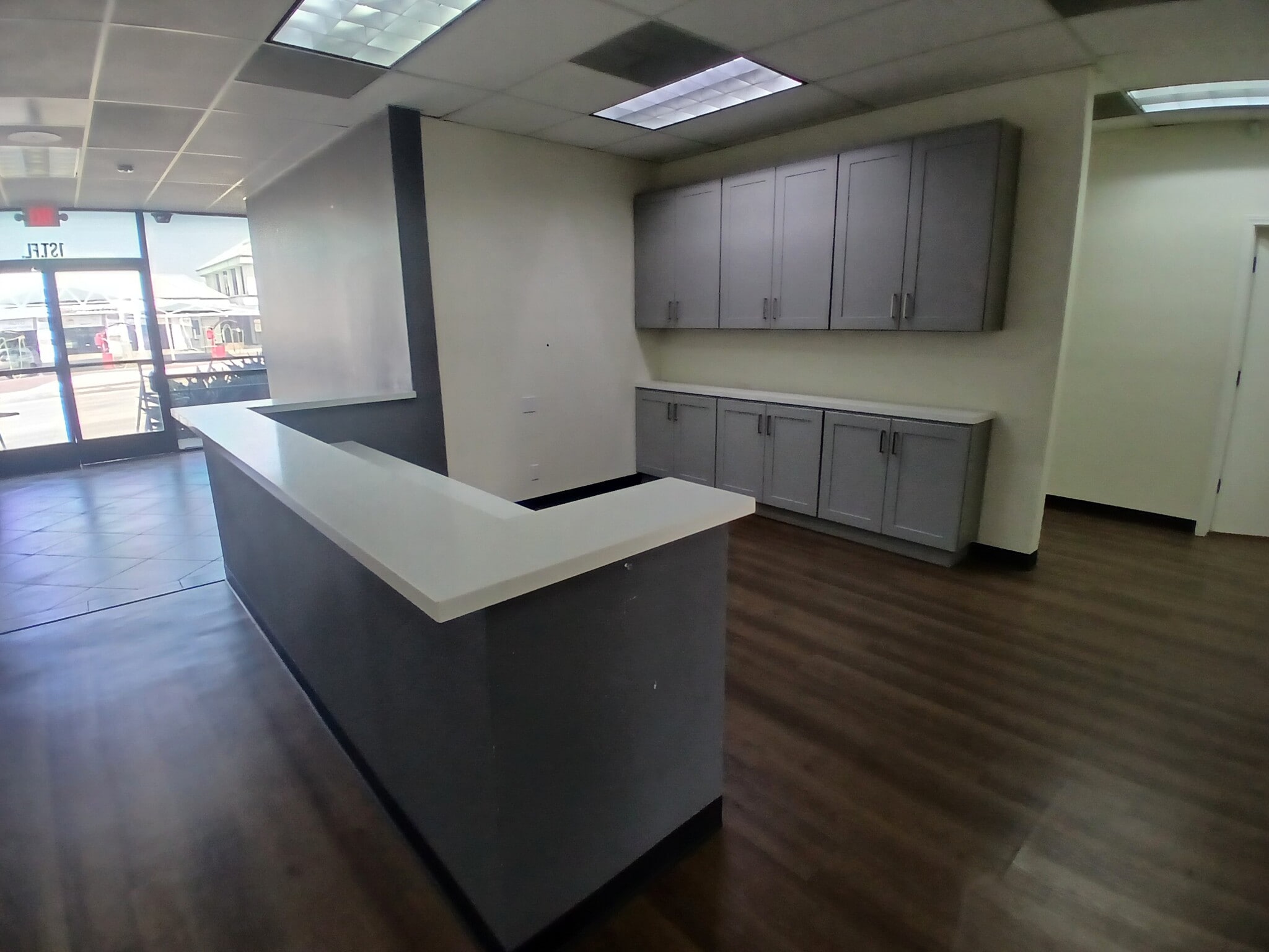 1040 N Benson Ave, Upland, CA for lease Interior Photo- Image 1 of 15