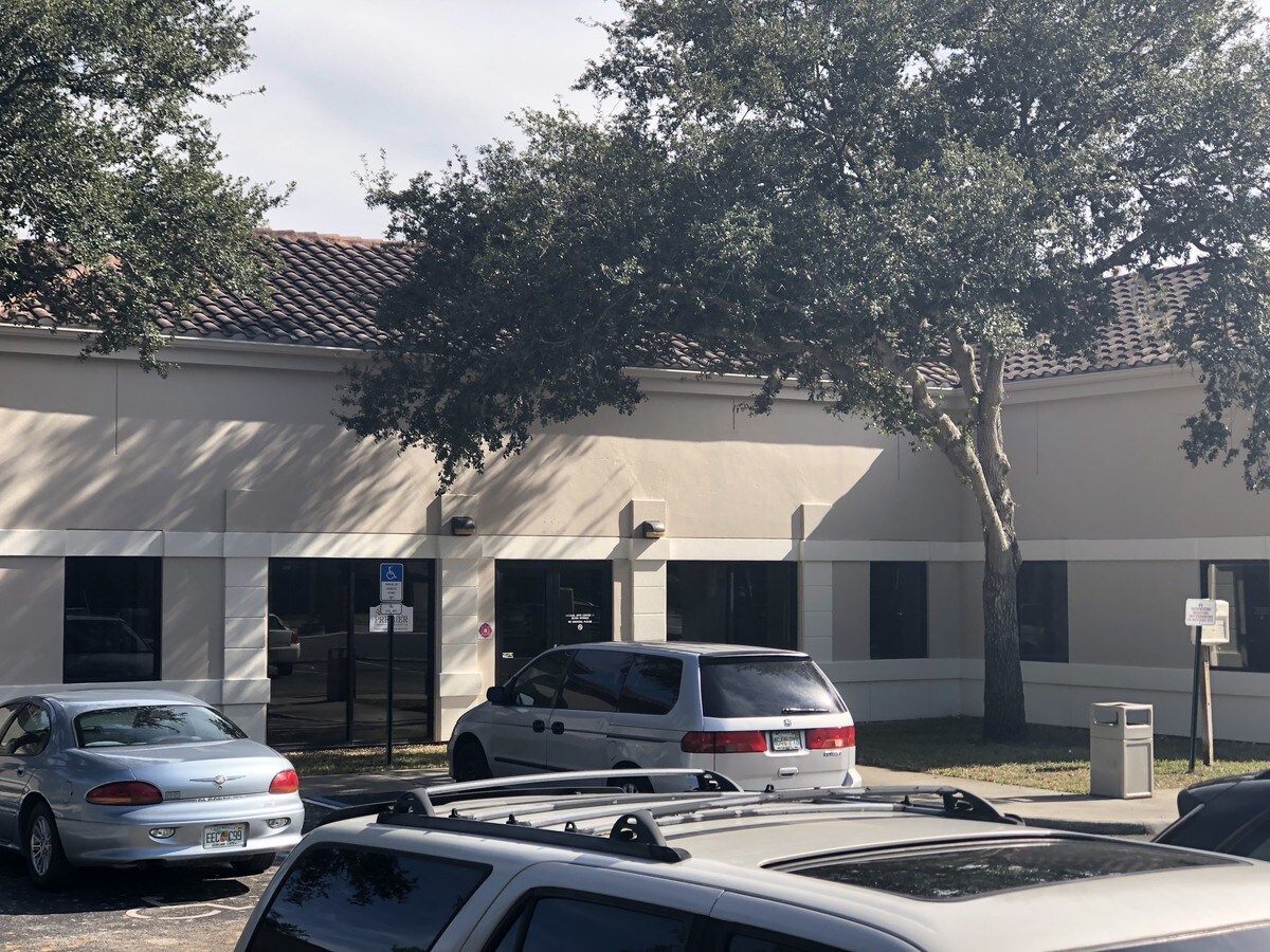 2114 Seven Springs Blvd, New Port Richey, FL 34655