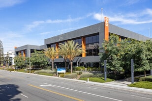 840 Apollo Street - Business Park