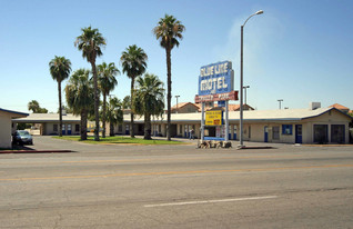 Blue Line Motel and Trailer Park - Motel