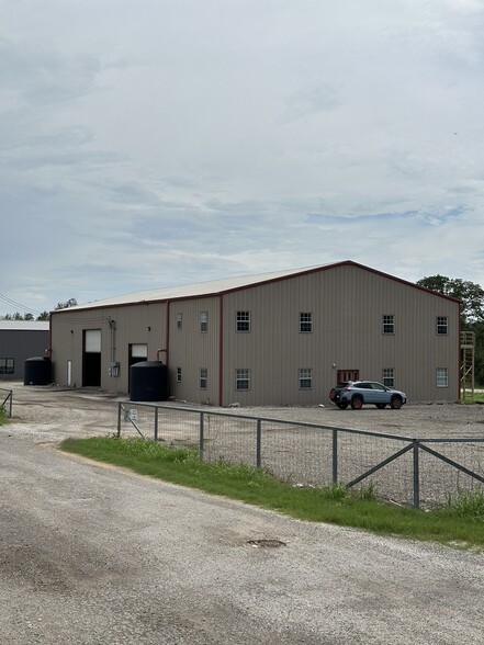 454 E Ammann Rd, Bulverde, TX for lease - Building Photo - Image 1 of 7