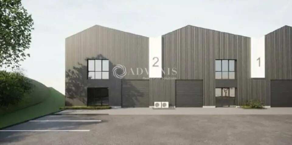 Location Local d'activités 245 m² - Photo 1