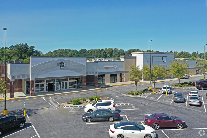 3740 S Holden Rd, Greensboro, NC for lease - Primary Photo - Image 1 of 6