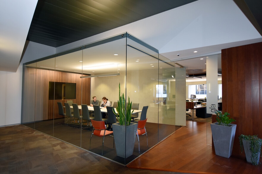 3326 N 3rd Ave, Phoenix, AZ for lease - Interior Photo - Image 3 of 8