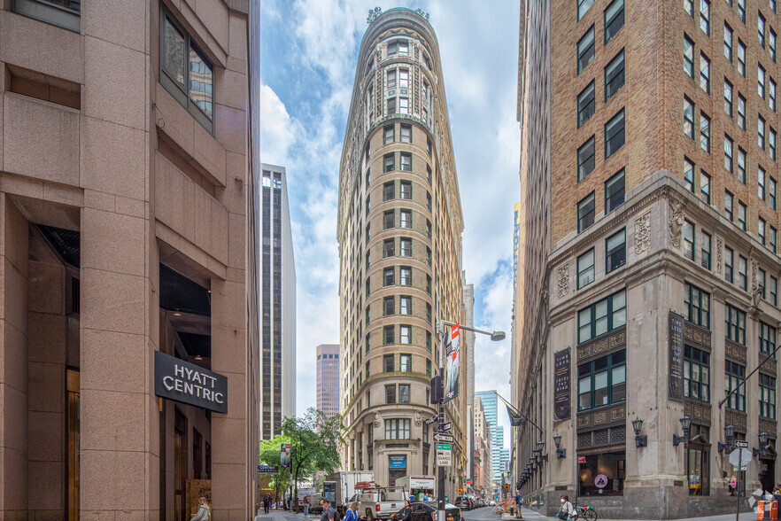 1 Wall Street Ct, New York, NY for lease - Building Photo - Image 3 of 8