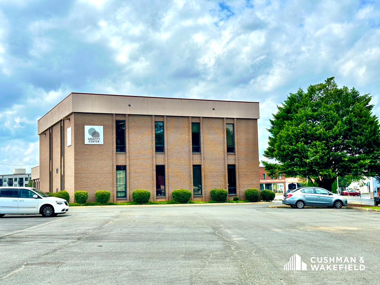 151-153 S Oakland Ave, Rock Hill, SC for sale - Building Photo - Image 2 of 8