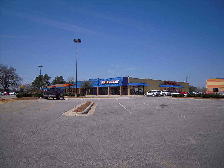 306 Main St, Newton Grove, NC for lease - Building Photo - Image 2 of 2