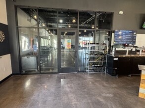 714-738 W Main St, Jenks, OK for lease Interior Photo- Image 2 of 11