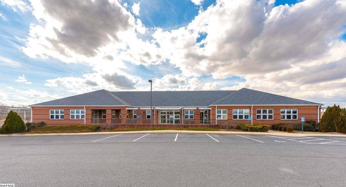 9 Pinnacle Dr, Fishersville, VA for lease Building Photo- Image 1 of 23