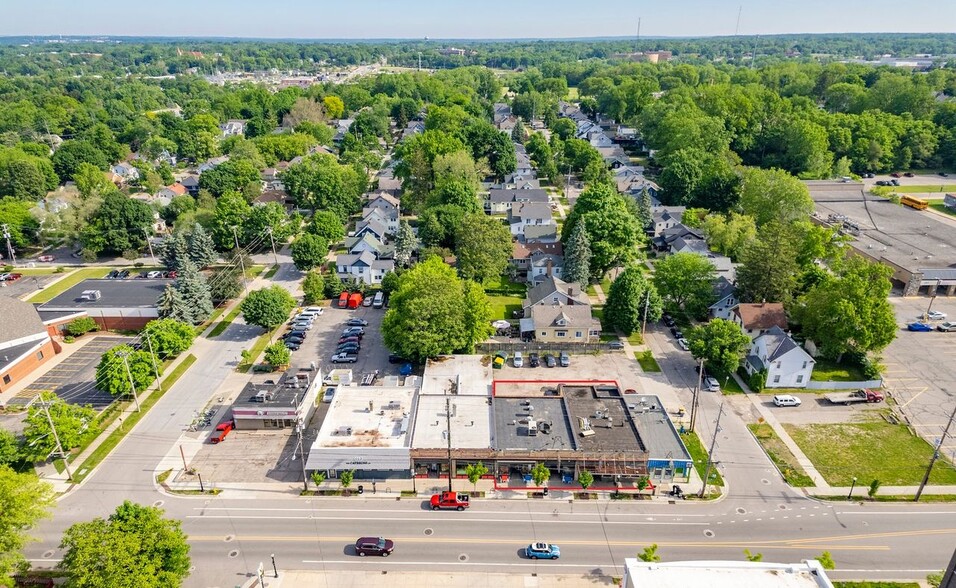 1315 Fulton St E, Grand Rapids, MI for sale - Aerial - Image 2 of 5