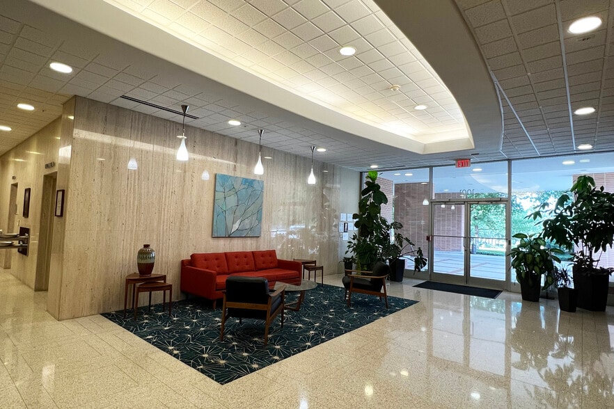 1001 Wade Ave, Raleigh, NC for lease - Interior Photo - Image 1 of 5