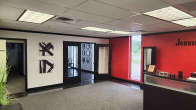 2816 E 51st St, Tulsa, OK for lease Interior Photo- Image 2 of 6