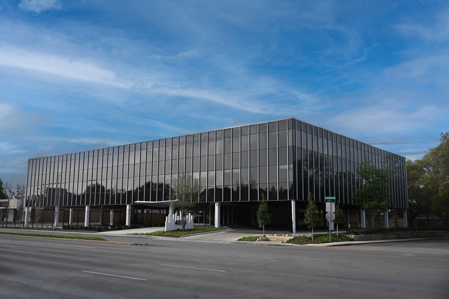 4525 Lemmon Ave, Dallas, TX for lease - Building Photo - Image 1 of 8