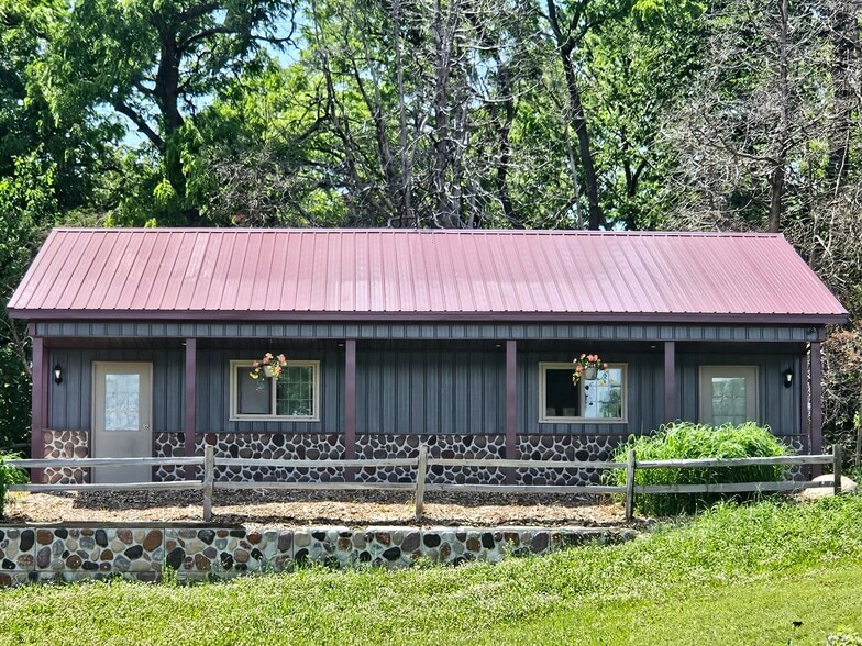 51 Minnesota Ave, Oronoco, MN for sale - Building Photo - Image 3 of 11