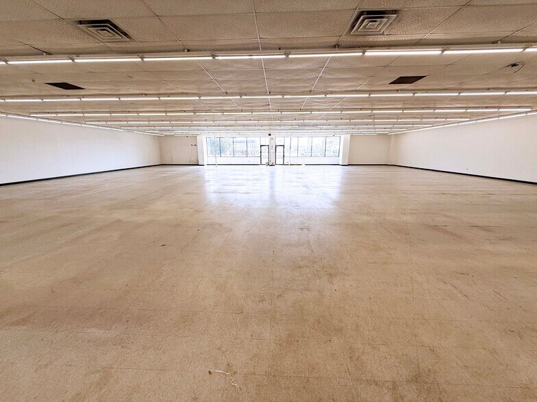 1339 34th St S, Fargo, ND for lease - Building Photo - Image 2 of 20