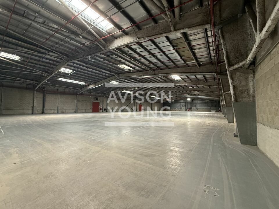 Industrial in Compans for lease Interior Photo- Image 1 of 7