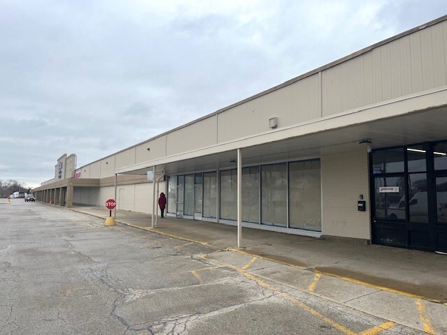 7325-7333 W 79th St, Bridgeview, IL for lease - Building Photo - Image 3 of 10