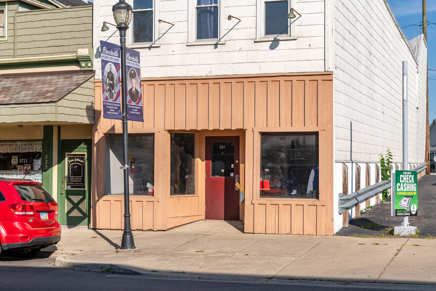 227 Market St, Brookville, OH for sale - Building Photo - Image 3 of 46