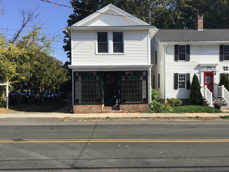 116 Whitfield St, Guilford, CT for sale - Primary Photo - Image 1 of 1