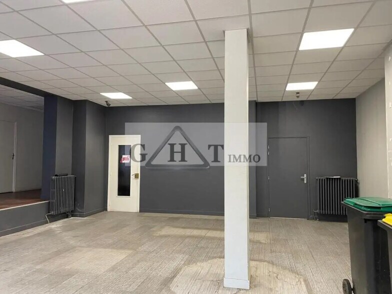 Retail in Cachan for sale - Interior Photo - Image 3 of 6