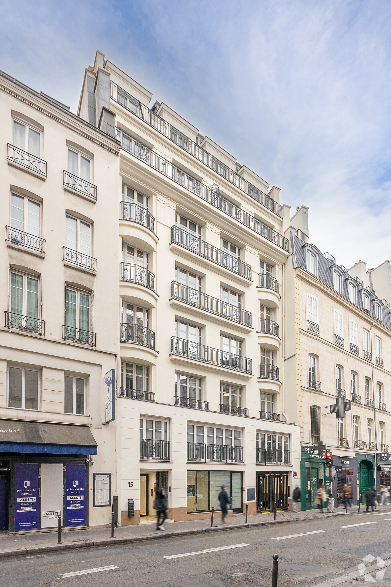 15 Rue Du Faubourg Montmartre, Paris for lease Primary Photo- Image 1 of 3