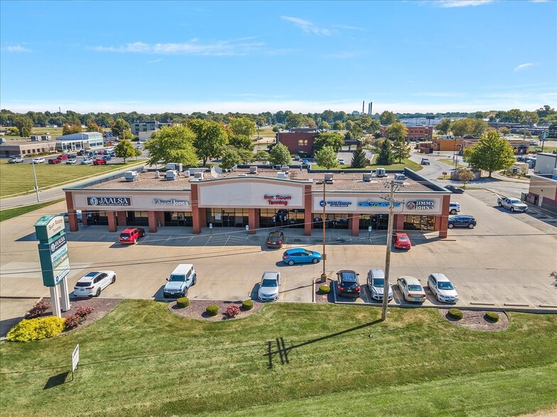 3120-3126 S Sixth St, Springfield, IL for lease - Building Photo - Image 2 of 4